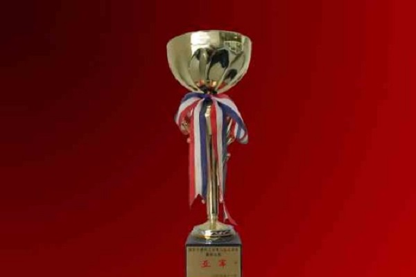 知明所获深圳律师工会“第五届运动会象棋比赛亚军”奖杯